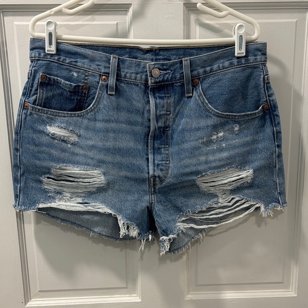 Levi's Premium 501 High Rise Short Size 32 Distressed 100% Cotton Non Stretch - Picture 2 of 10